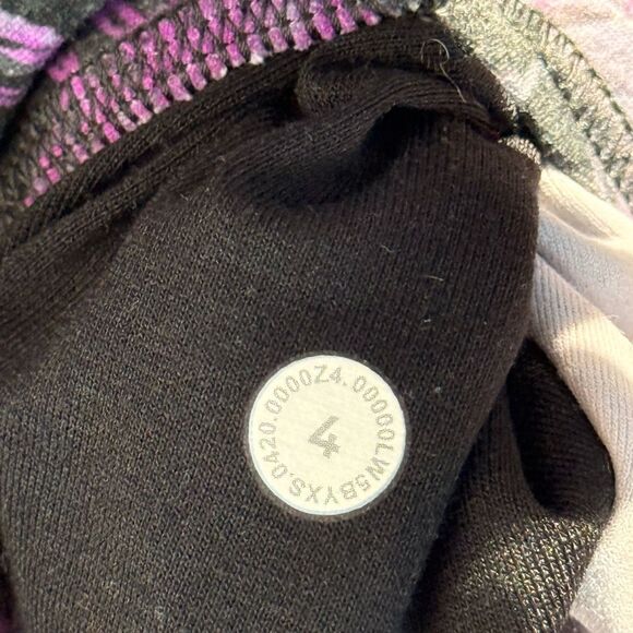 Lululemon Athletica Purple and Black Patterned Leggings - Picture 7 of 8